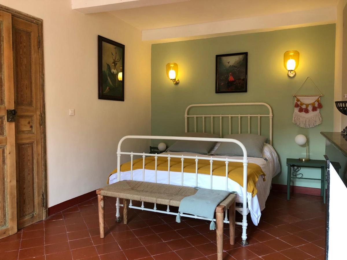 L'Oiseau Bleu Rollier Bed & Breakfast Roubia Dış mekan fotoğraf